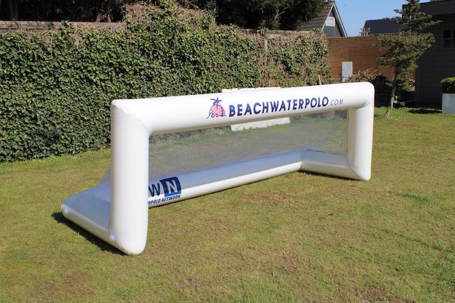 Beachwaterpolo goal